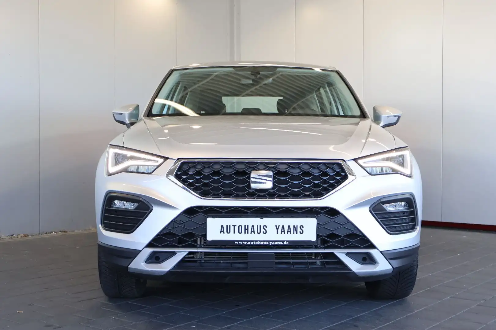 SEAT Ateca 1.5 TSI Style AID+CARPLAY+LED+17"+AHK Silber - 2