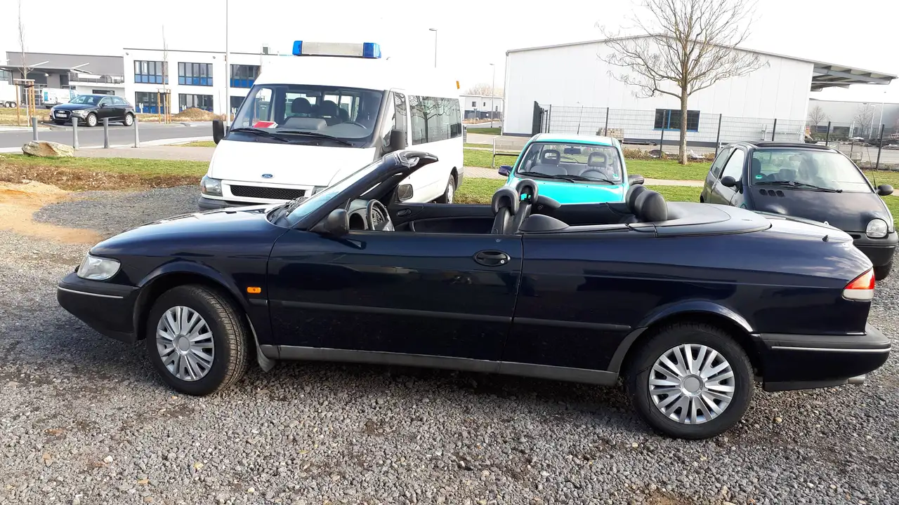 Saab 900 2.3i Cabrio SE, foto 1
