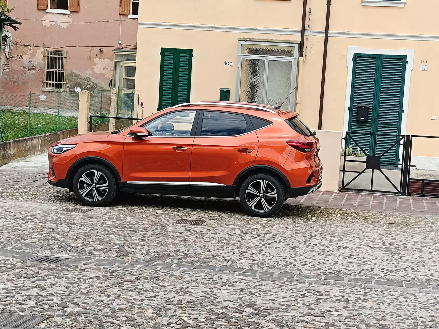 MG ZS ZS 2021 1.5 Comfort Arancione - 1