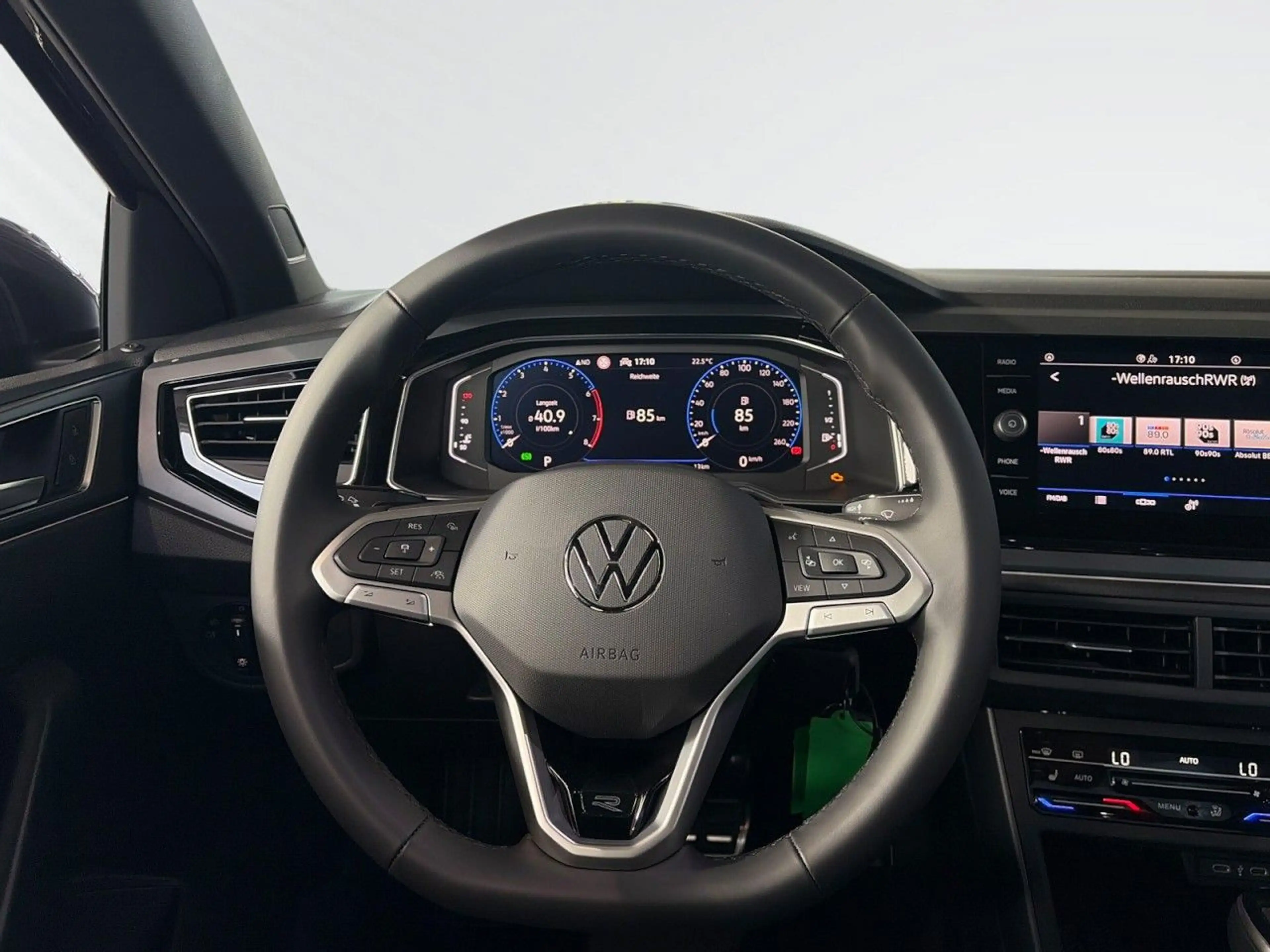 Volkswagen Taigo R-Line 1,5 l TSI DSG — photo 14