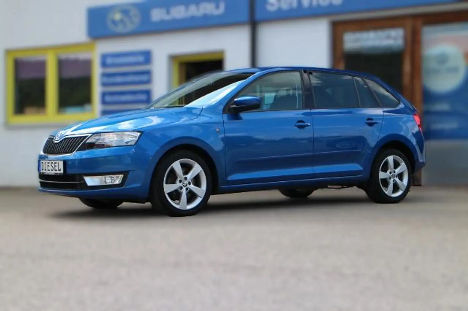 Skoda Rapid/Spaceback Spaceback 1.6 TDI Drive Blau - 2