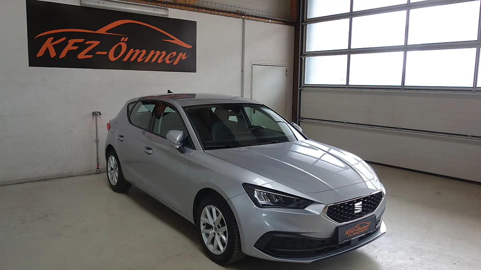 SEAT Leon 2,0 TDI Style, Virtual,Radar,Kamera,Navi Silber - 2