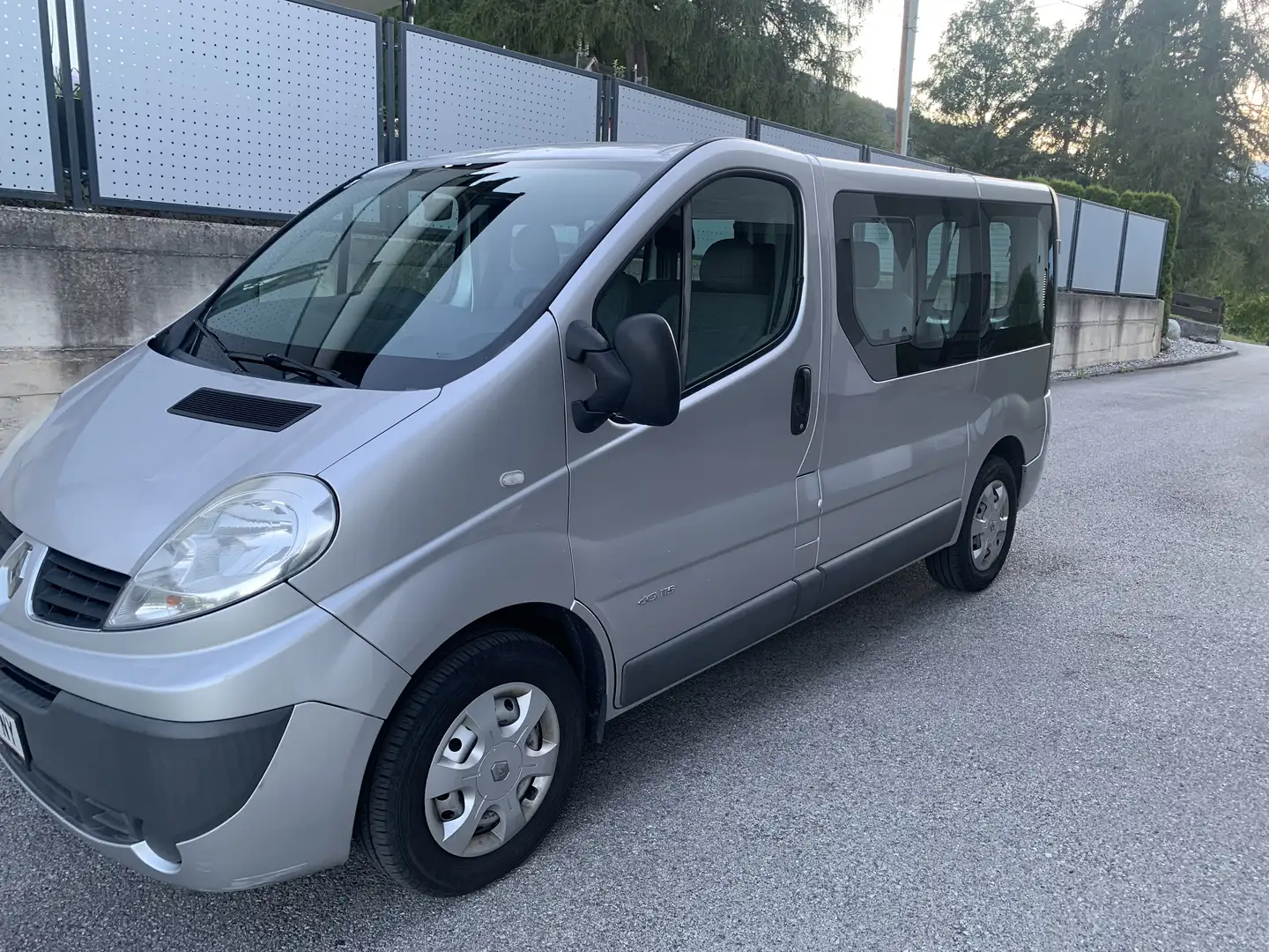 Renault Trafic Generation 2,0 dCi 115 DPF - 2