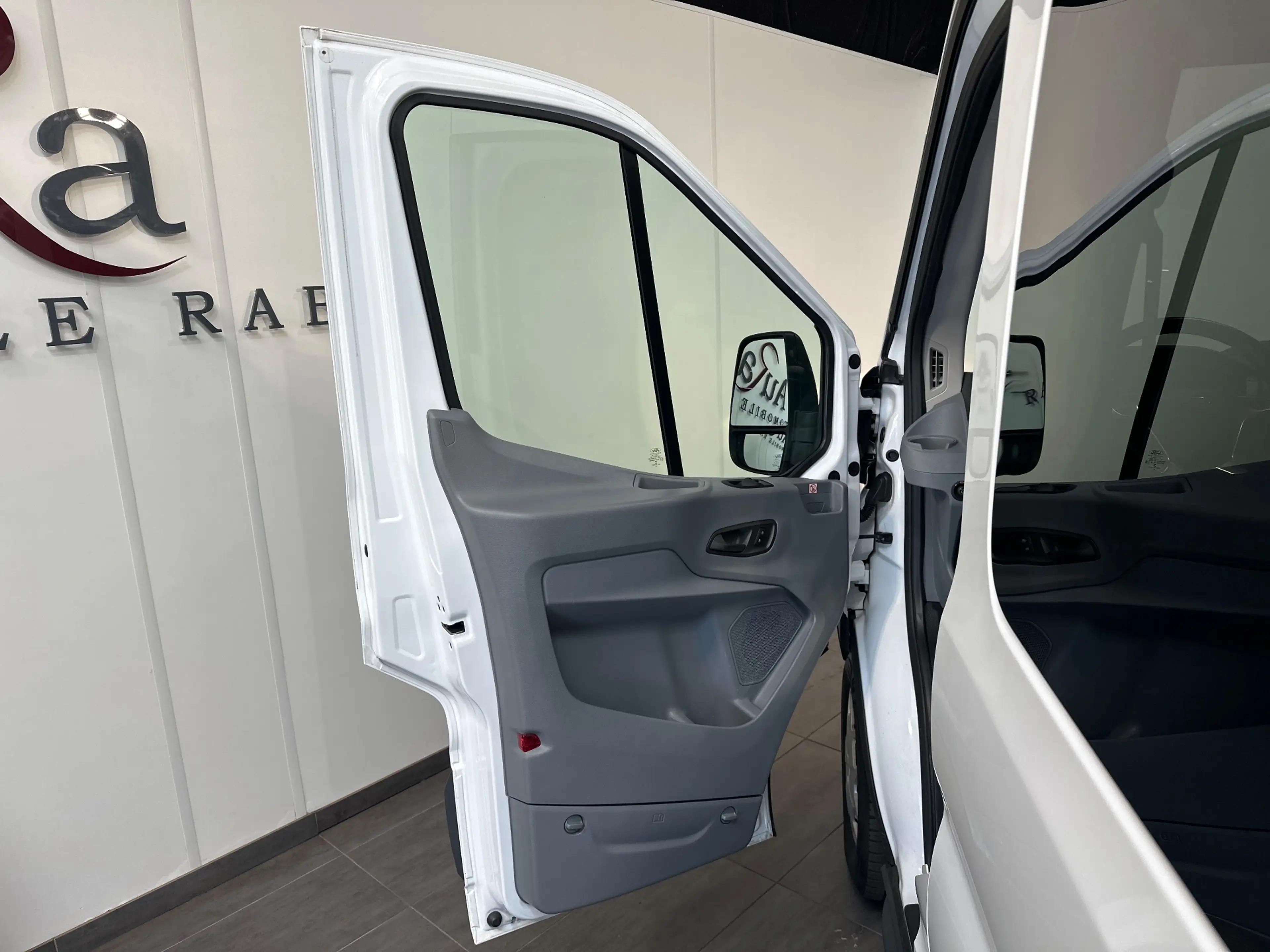 Ford Transit 310 L3H2 2.0 TDCi Trend 9-Sitzer STDHZG+KAM+2HD — photo 6