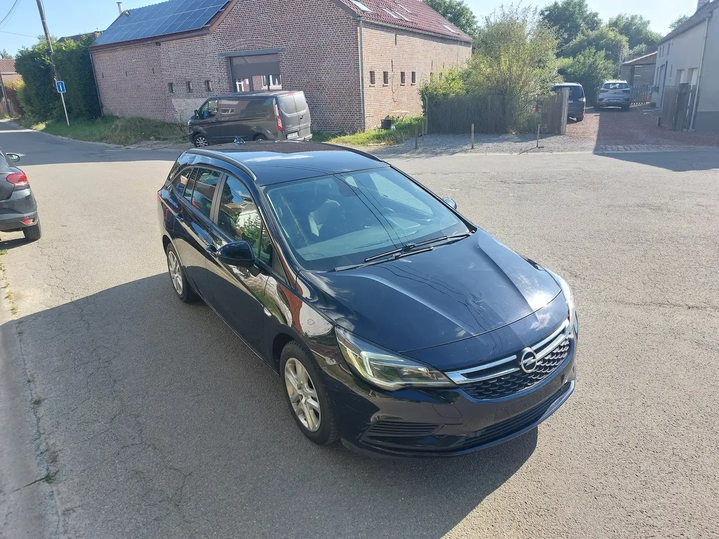 Opel Astra Astra 1.6 D Automatik Sports Tourer Ultimate Noir - 1