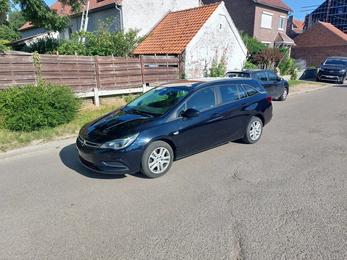 Opel Astra Astra 1.6 D Automatik Sports Tourer Ultimate Noir - 2