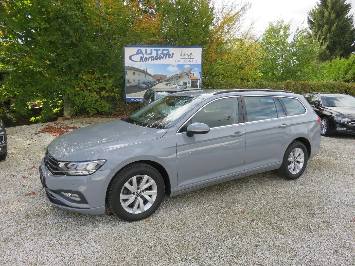 Volkswagen Passat Variant 2.0 TDI Business DSG LED Gris - 2