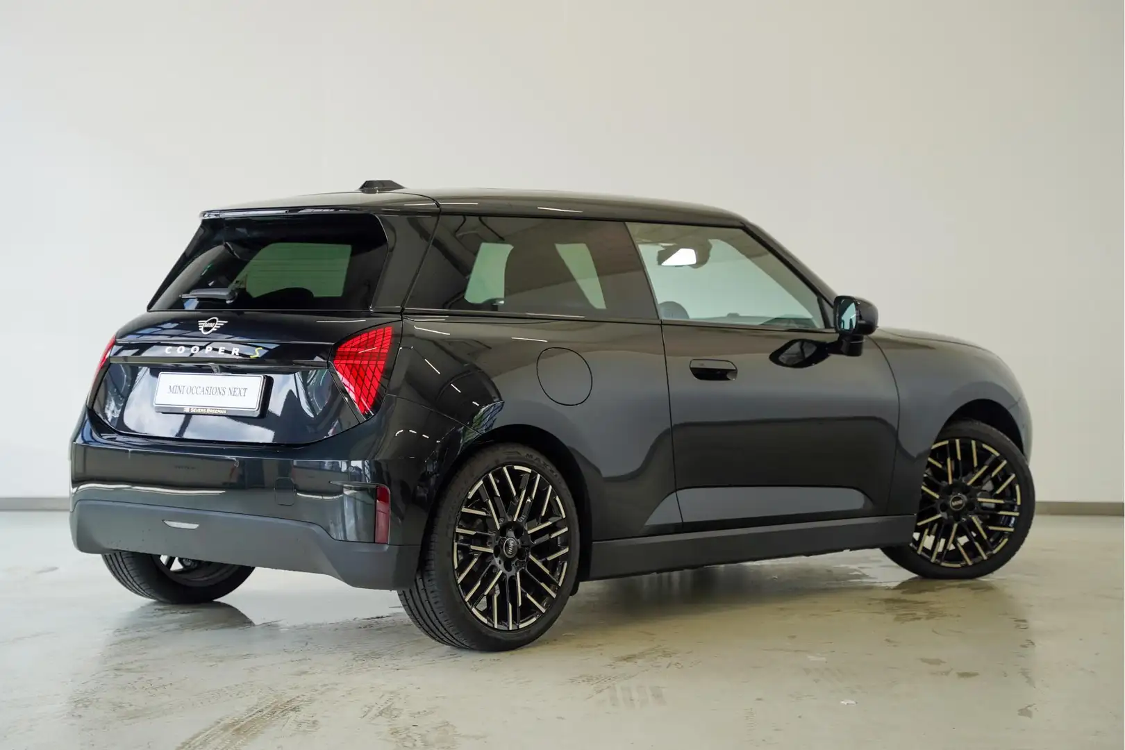 MINI Cooper SE 3-deurs Favoured Pakket M | Selections Zwart - 2
