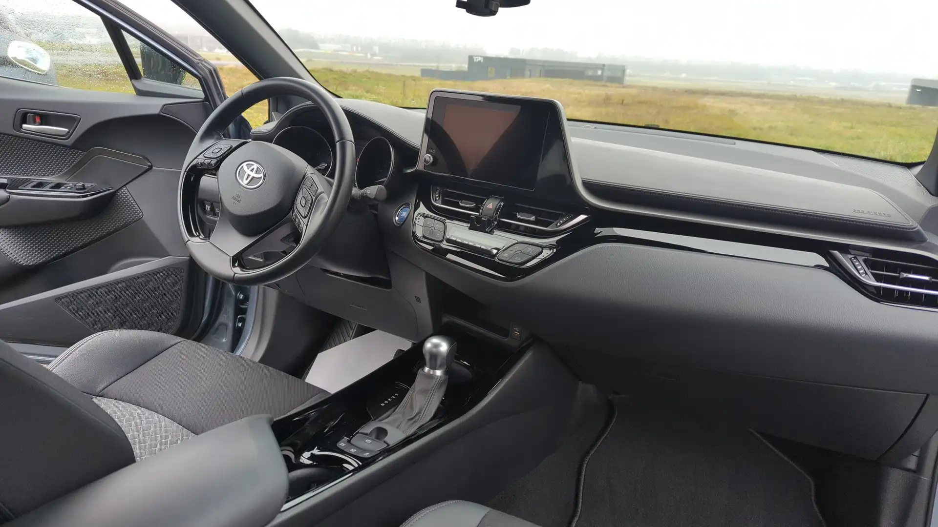 Toyota C-HR C-HR 1,8 Hybrid ACTIVE DRIVE 10 J. Toyota Garantie Grau - 1