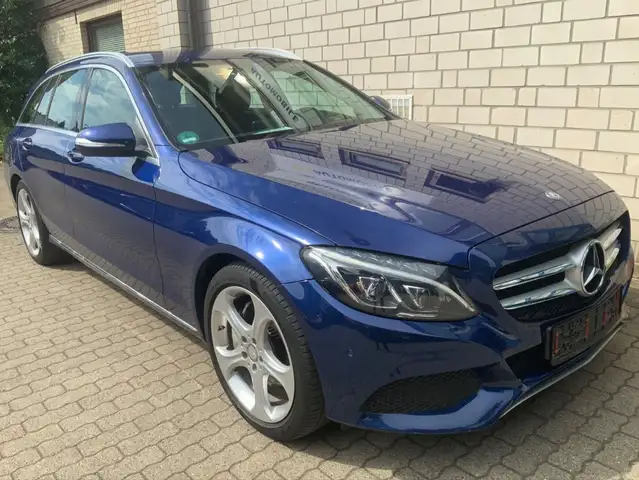 Mercedes-Benz C 250 d Avantgarde LED/AHK/Navi/Ambi/MB-SHeft