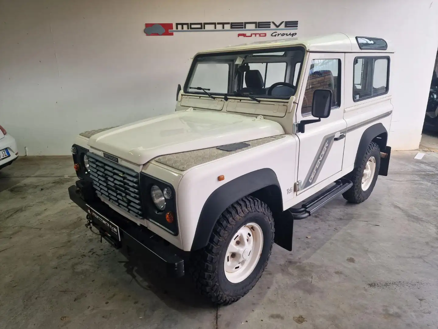 Land Rover Defender 90 2.5 Tdi Hard-top Weiß - 1