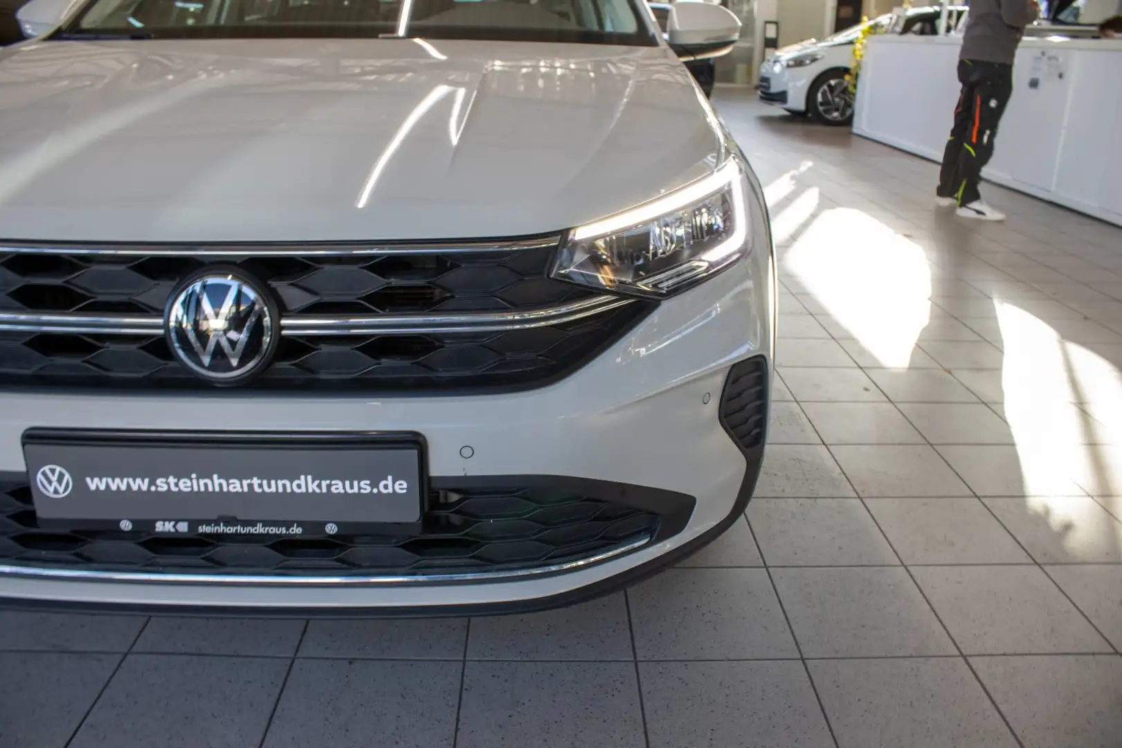 Volkswagen Taigo Life | Klima | LED | PDC v/h | Sitzheizung | App-C Gris - 2