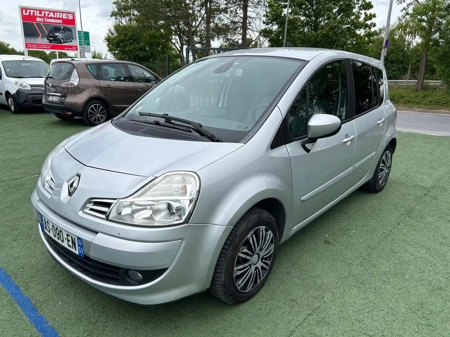 Renault Modus Grand 1,5 DCi 85ch Dynamique Gris - 1