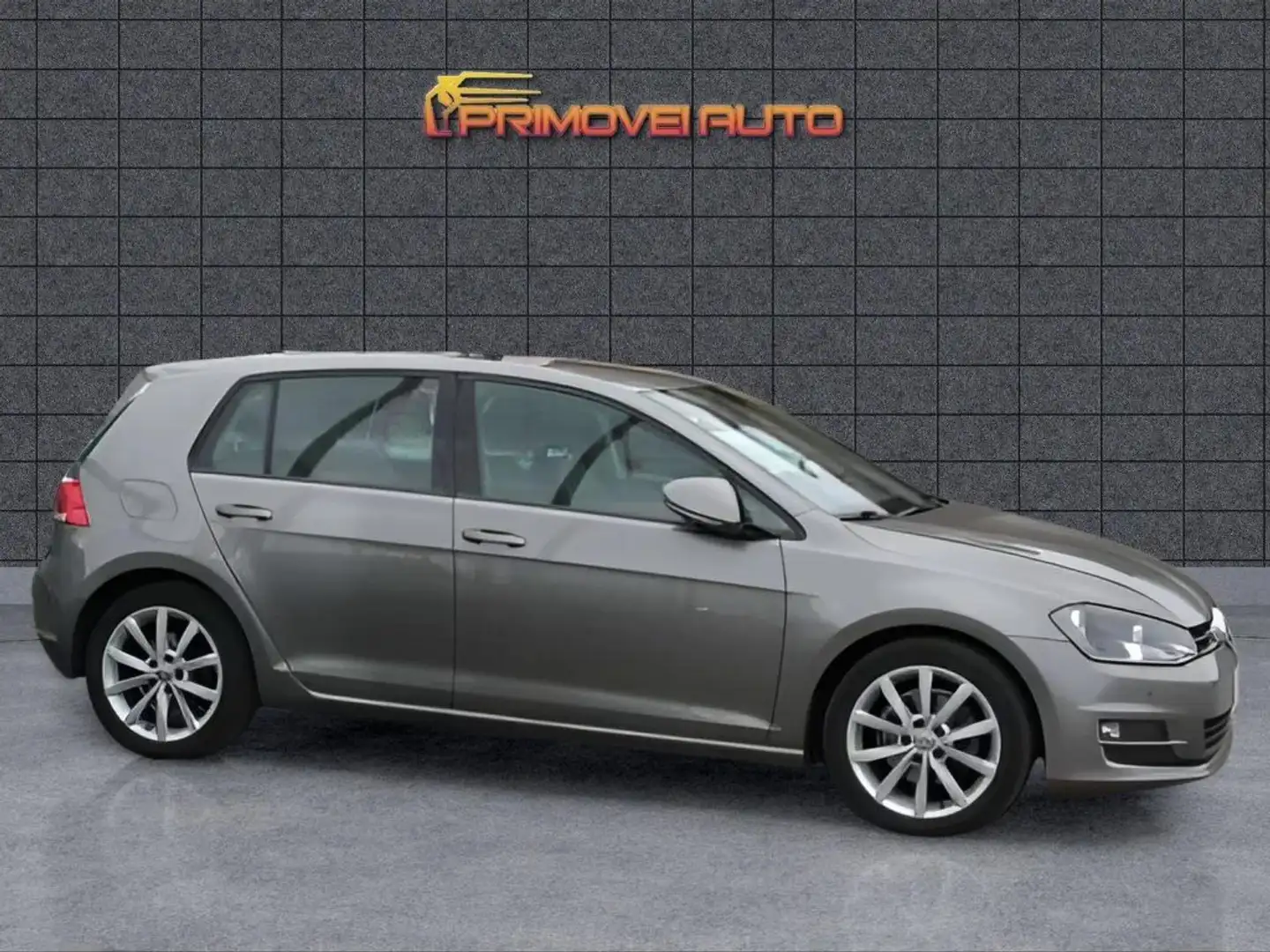Volkswagen Golf 1.6 TDI 110 CV OK NEOPATENTATI Grigio - 1