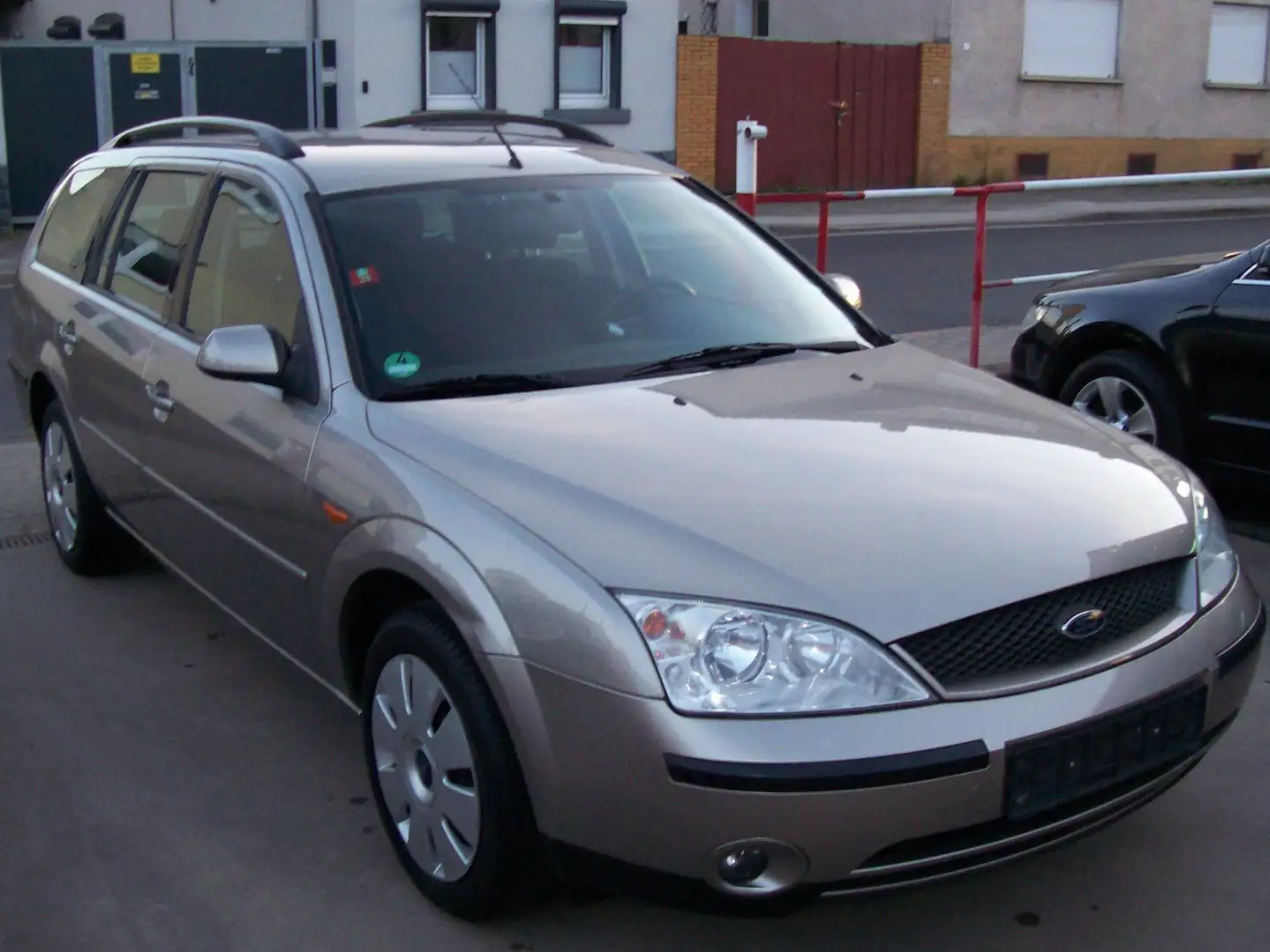 Ford Mondeo Mondeo Turnier 1.8 Turnier Sport - 2