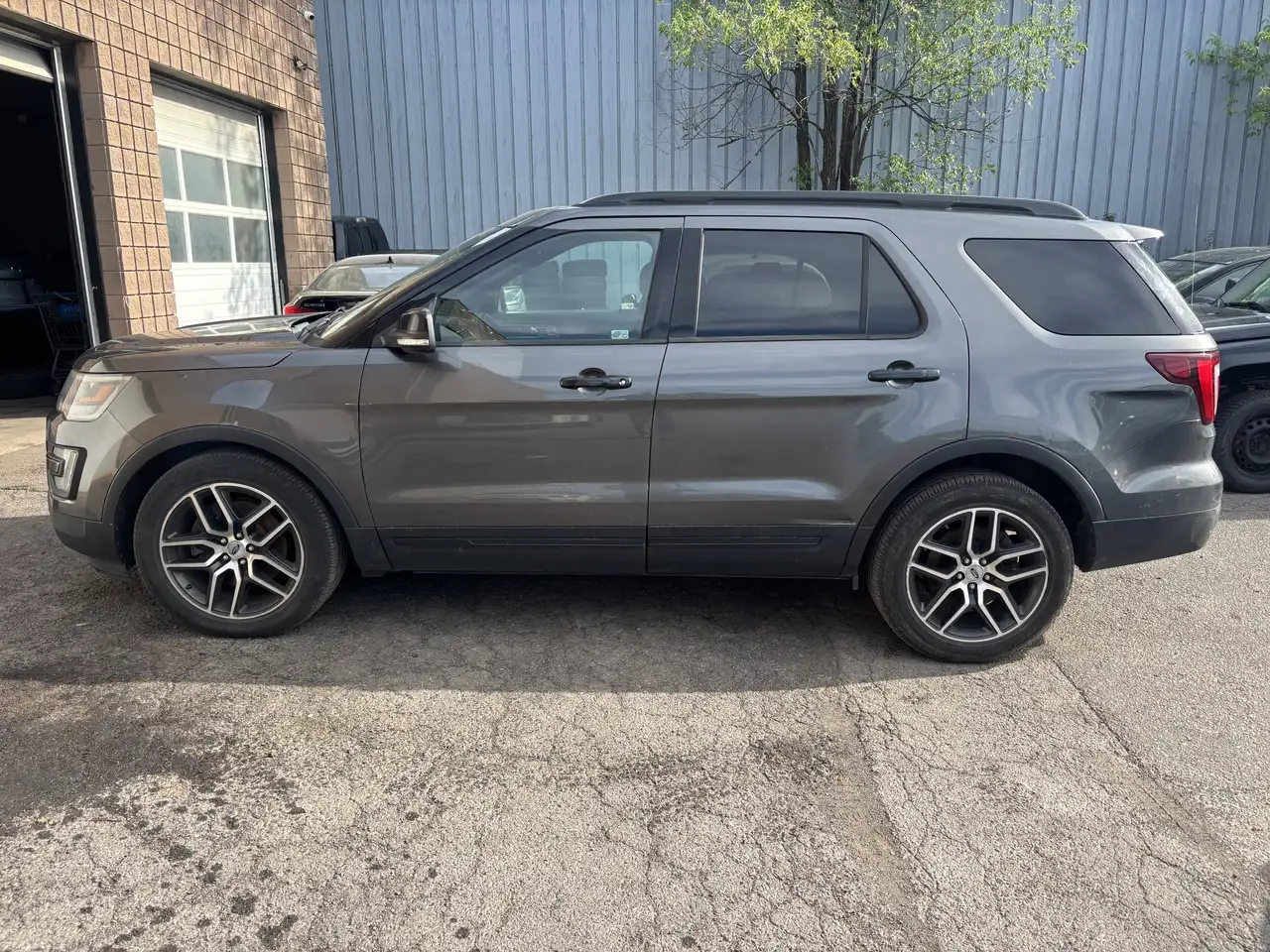 2016 Ford Explorer