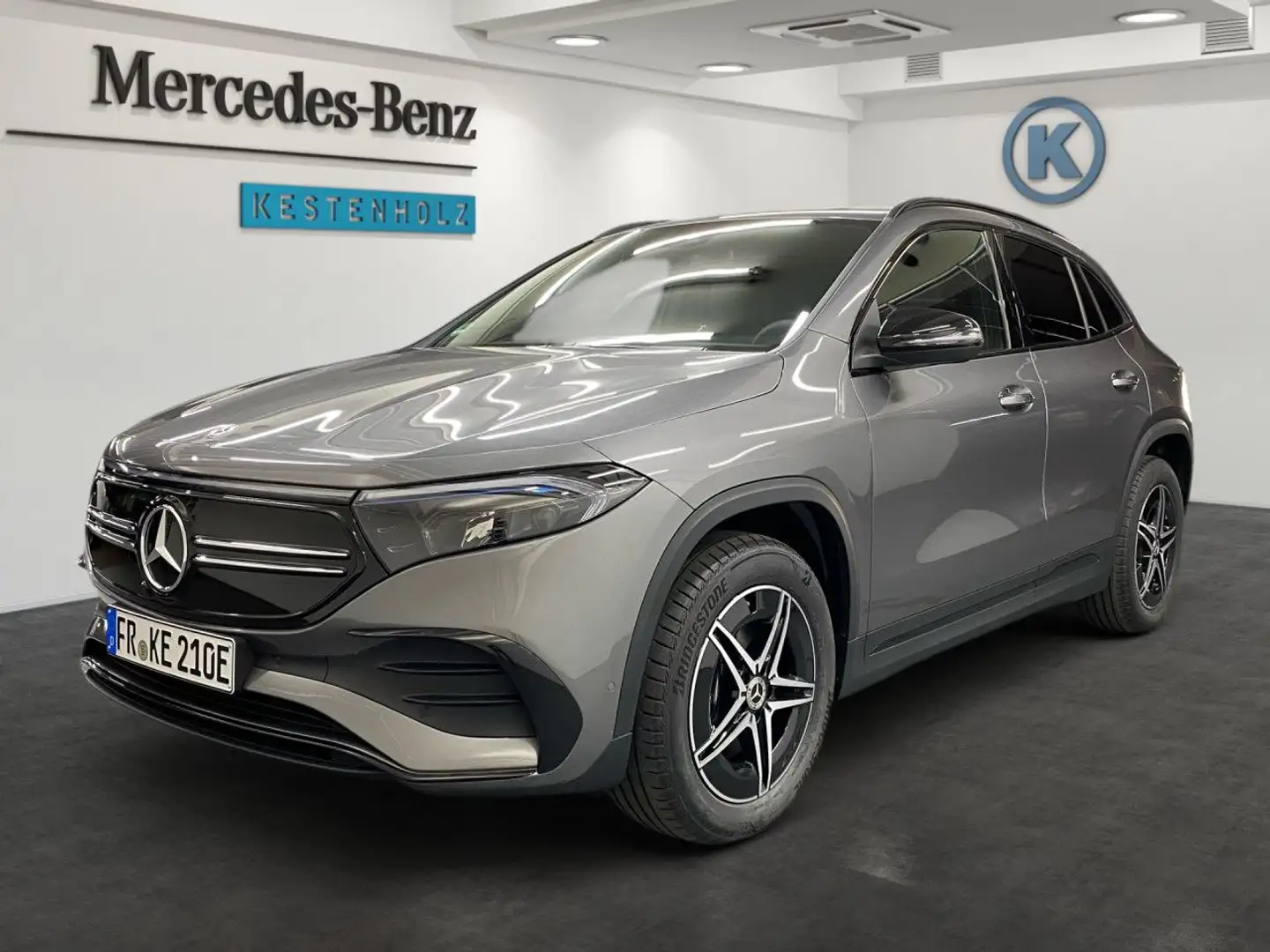Mercedes-Benz EQA 300 4MATIC AMG+NIGHT+PARK+EASY-PACK Grau - 2