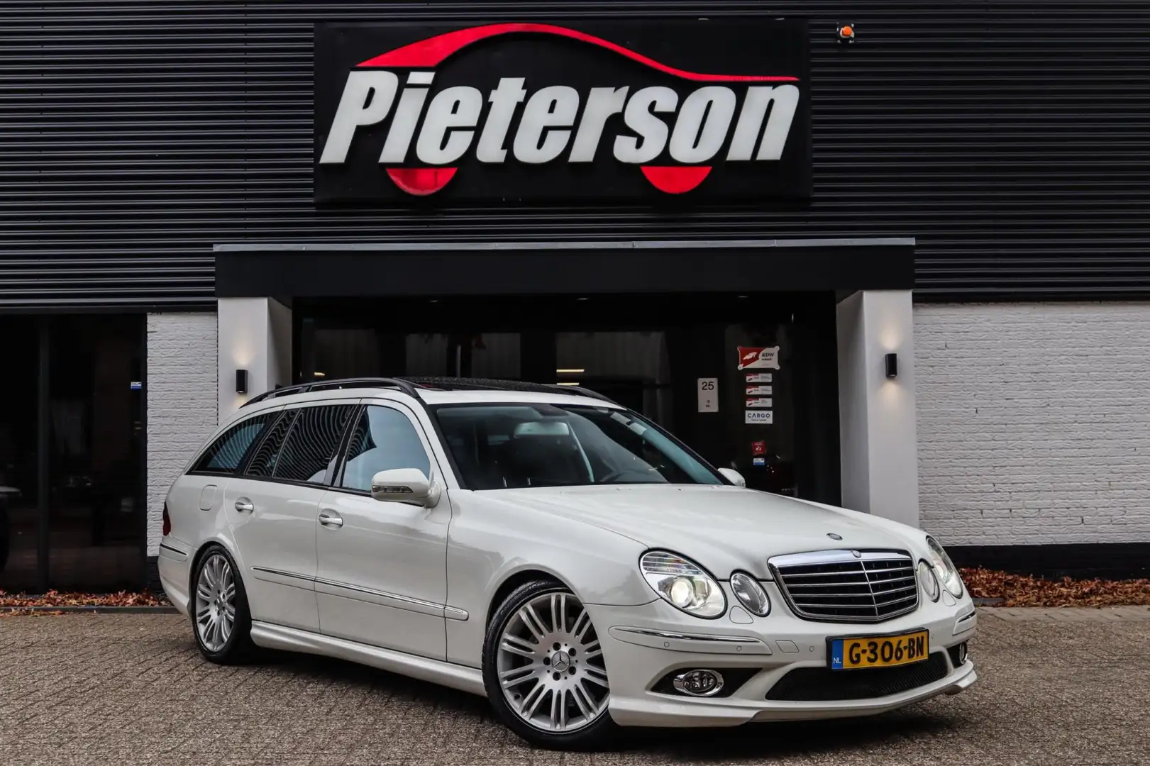 Mercedes-Benz E 500 Estate AMG YOUNGTIMER NIEUWSTAAT Wit - 1
