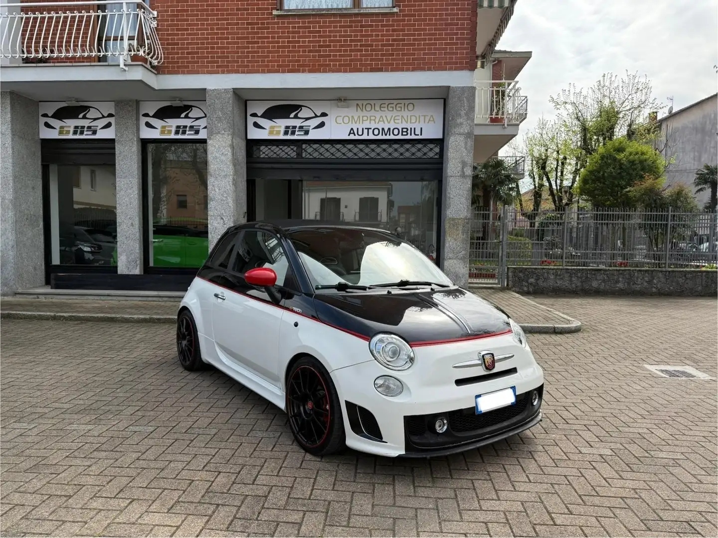Abarth 500C ABARTH 500C 1.4 T.JET VERSIONE G-TECH automatica!! Blanco - 1