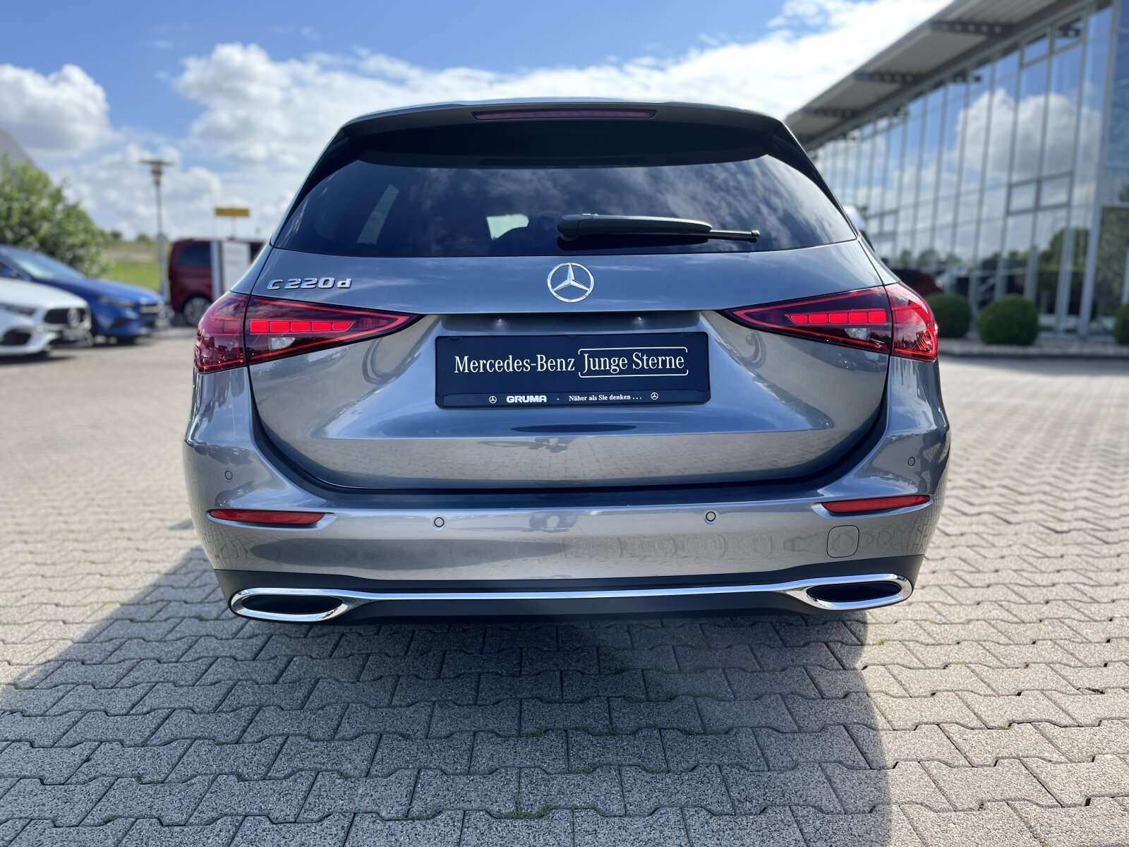 Mercedes-Benz C 220