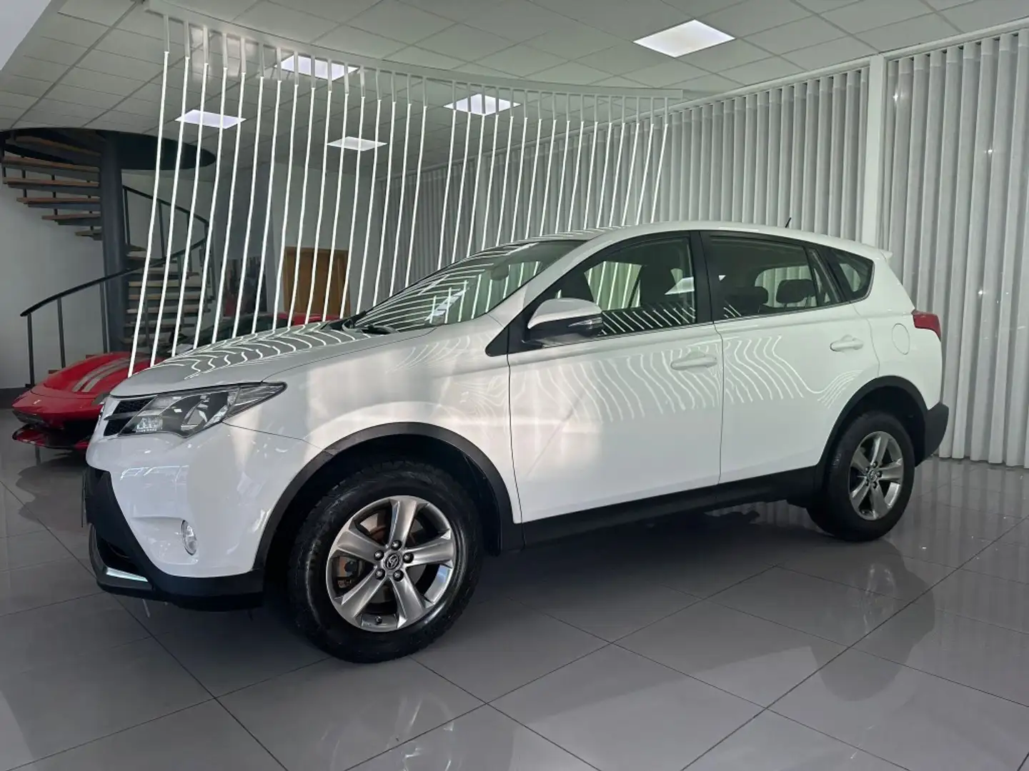 Toyota RAV 4 120D Advance 4x2 Blanco - 2