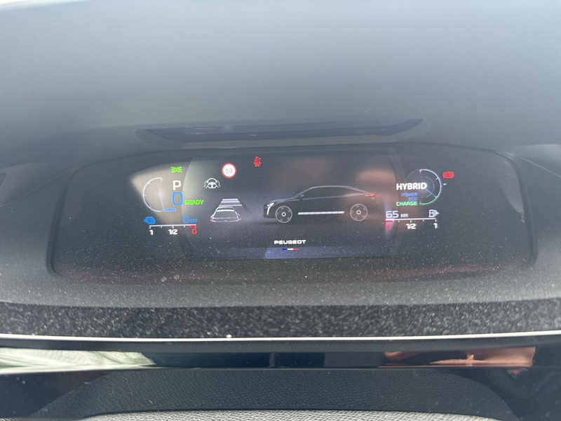 Peugeot 408 Plug in Hybrid 225 GT — photo 13