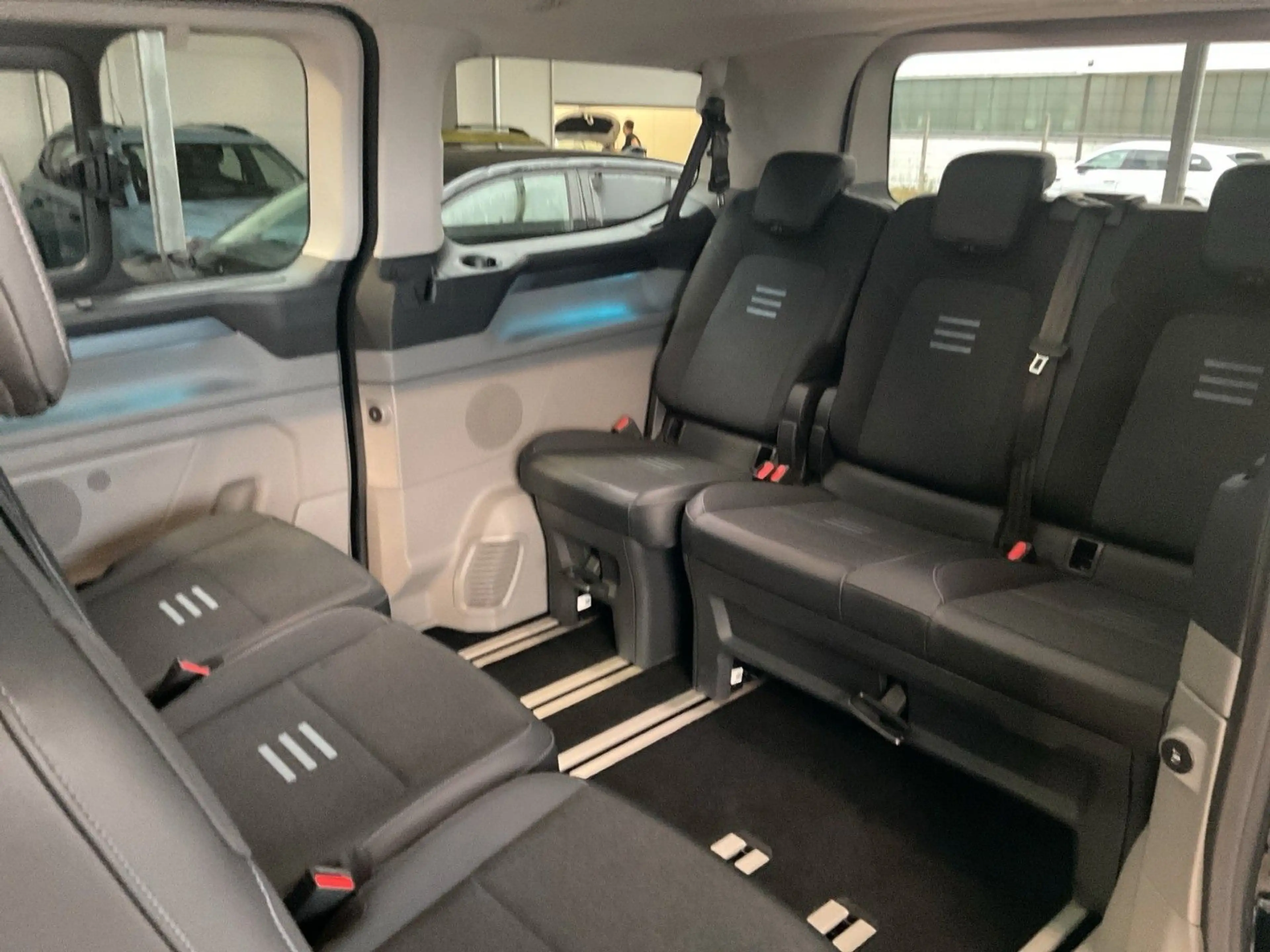 Ford Tourneo Custom Bus 320 L2 Tourneo Active FWD — photo 13