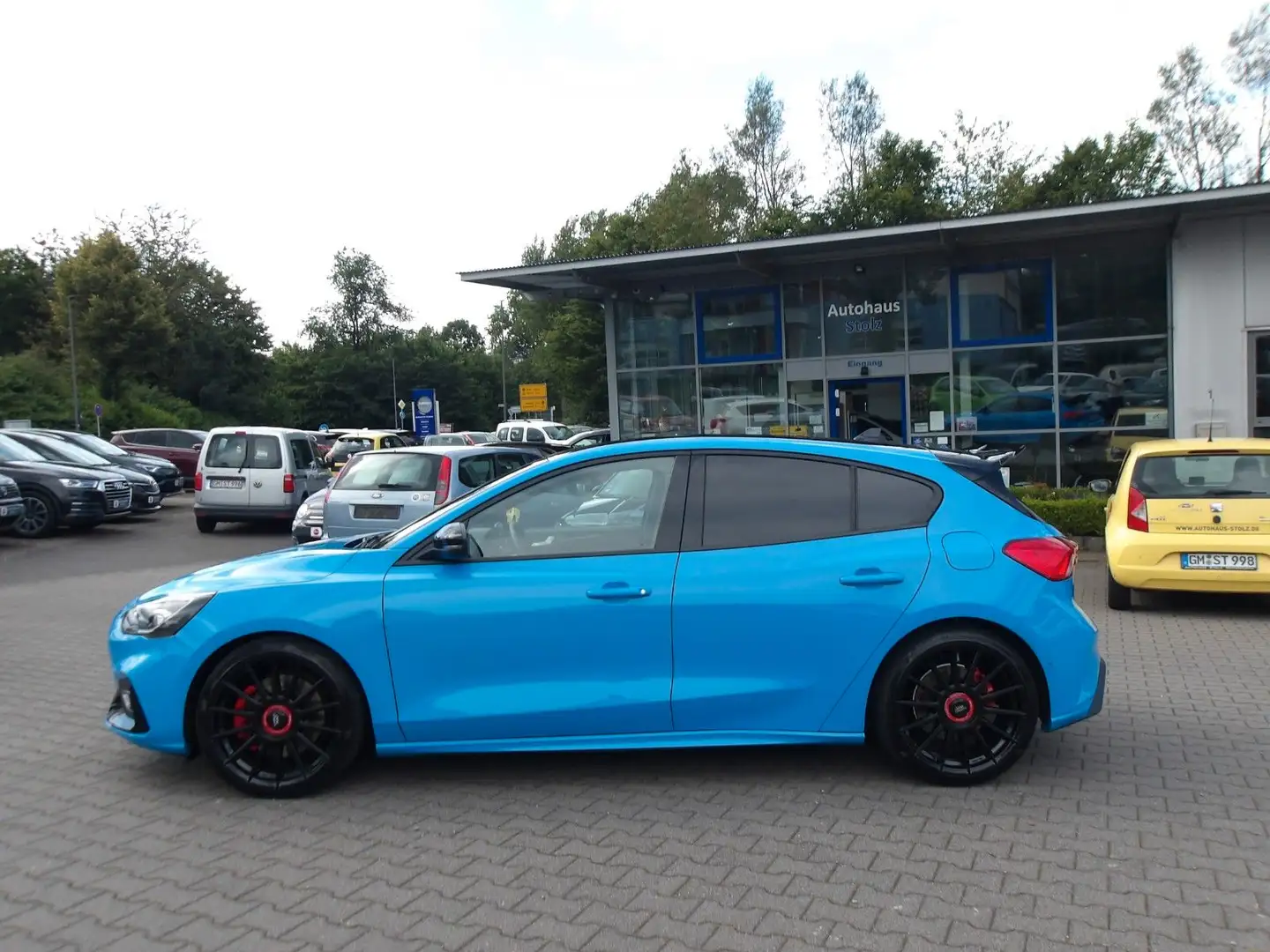 Ford Focus Lim. ST Performance Blau - 2