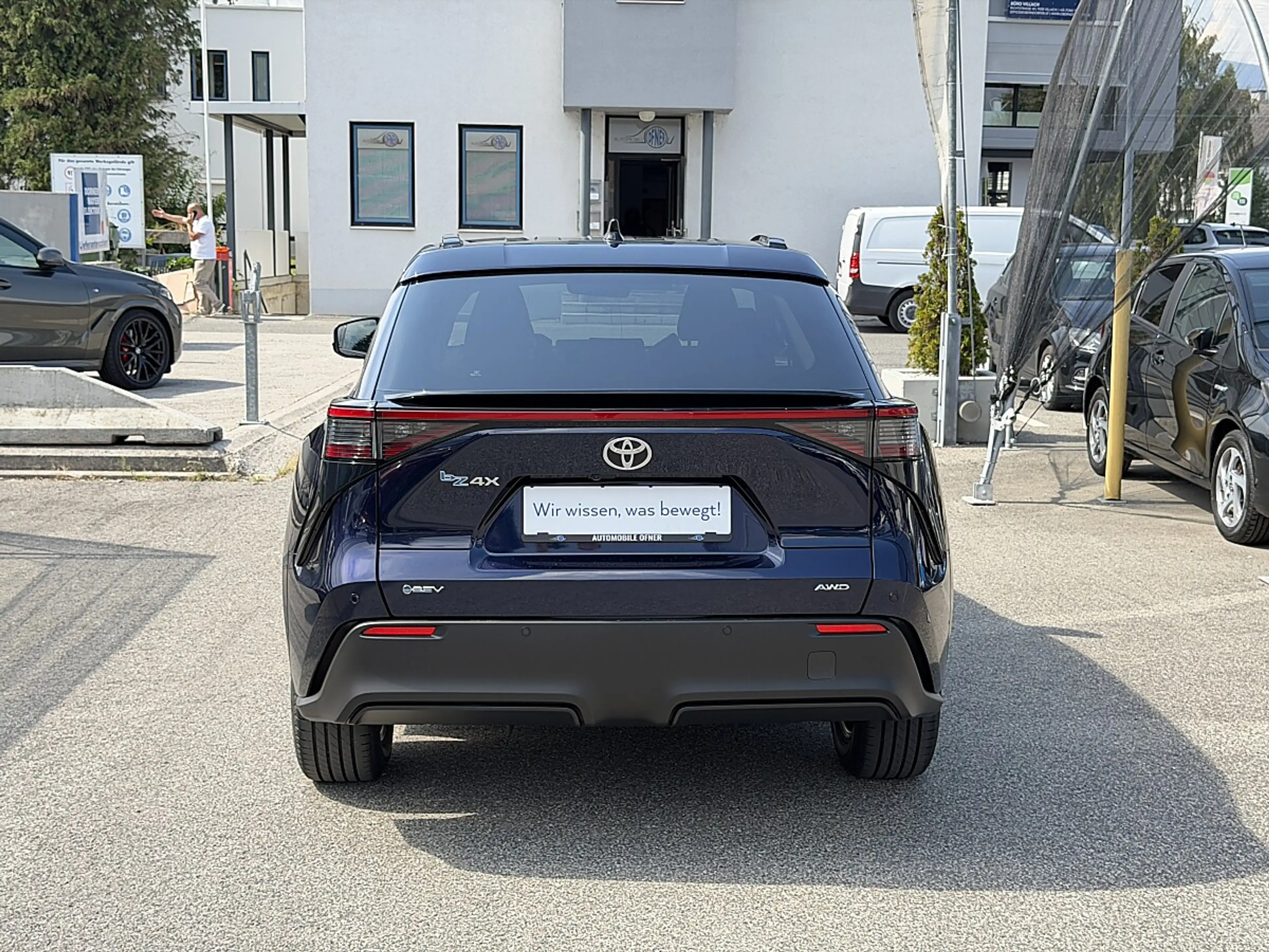 Toyota bZ4X BZ4X Elektro 73kWh AWD ACC LED PDC Kamera Sitz&... — photo 5