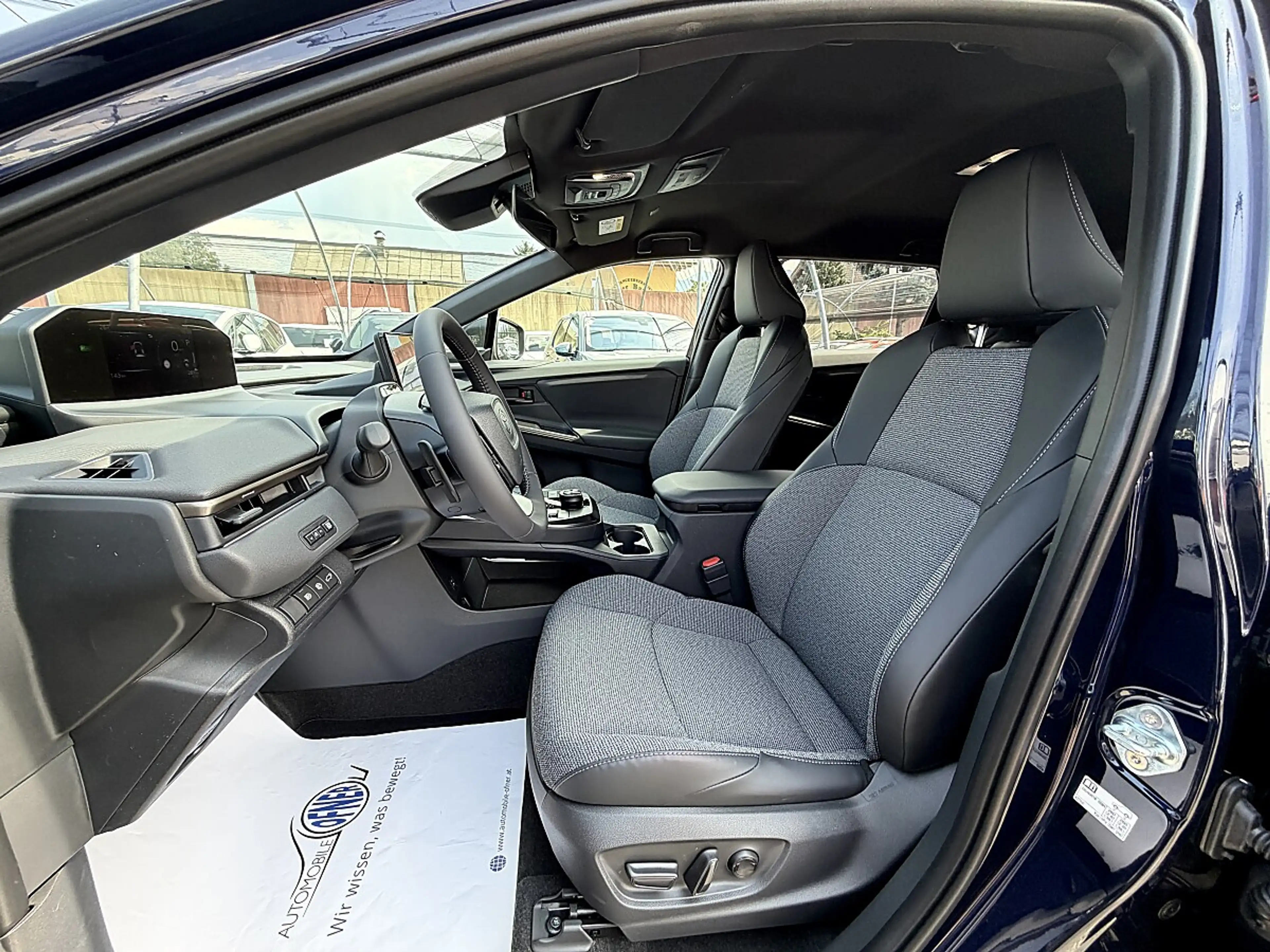 Toyota bZ4X BZ4X Elektro 73kWh AWD ACC LED PDC Kamera Sitz&... — photo 11