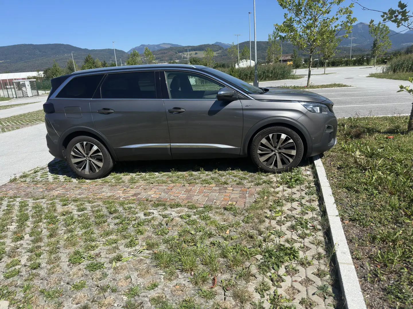 Peugeot 5008 2,0 BlueHDI 180 S&S EAT6 GT - 2
