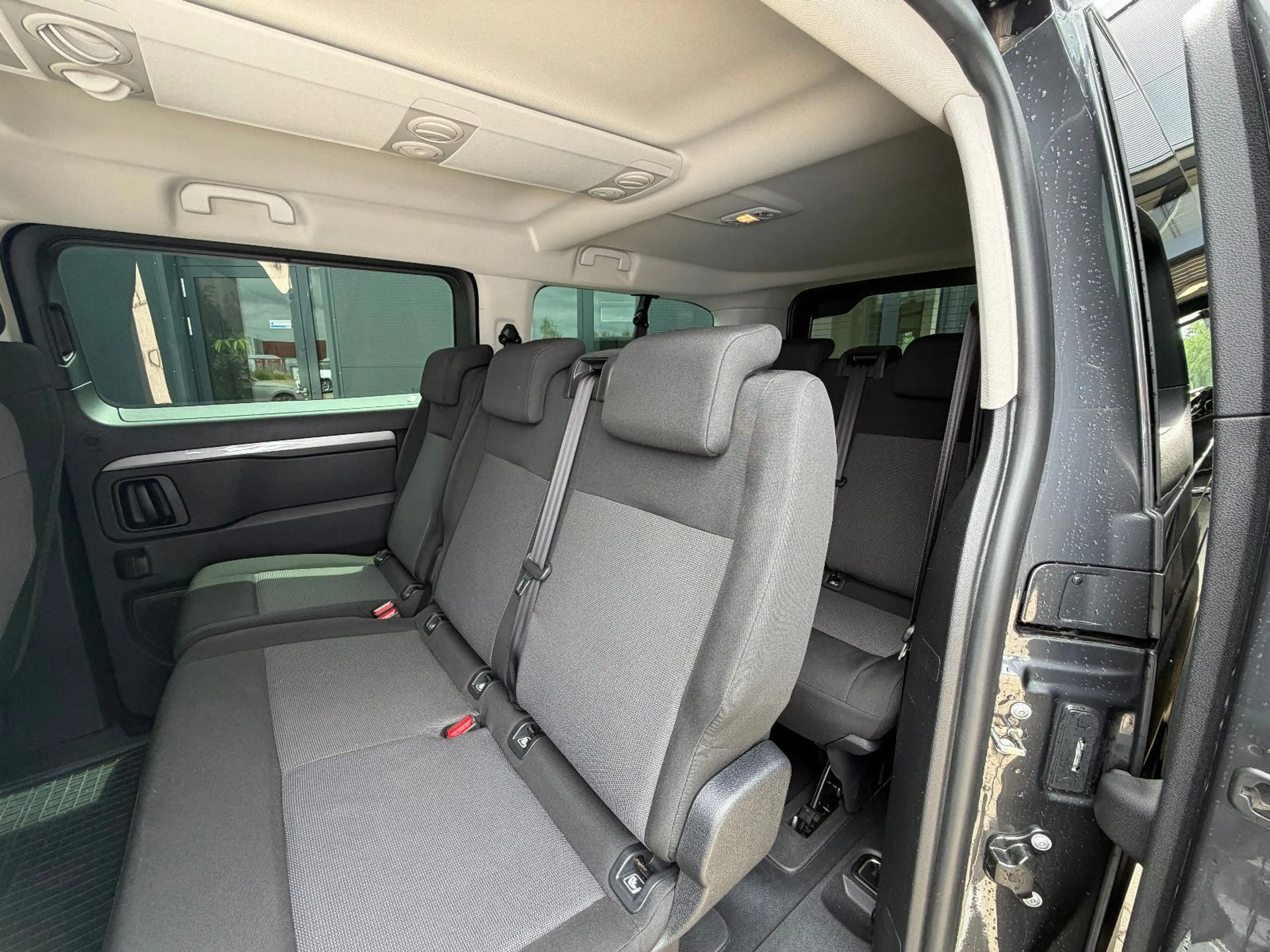 Opel Zafira Life Edition 2.0d XL — photo 13
