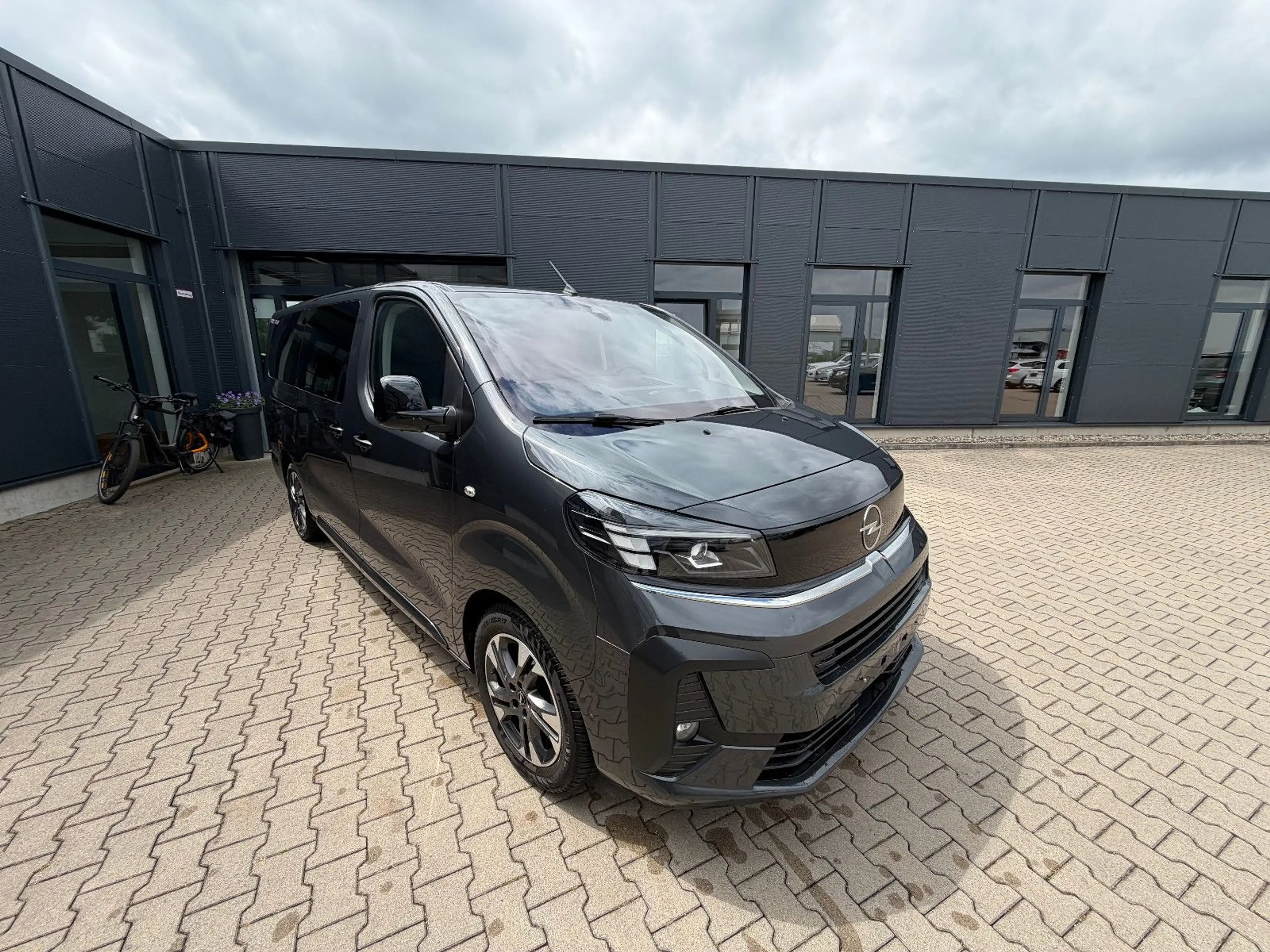 Opel Zafira Life Edition 2.0d XL — photo 10