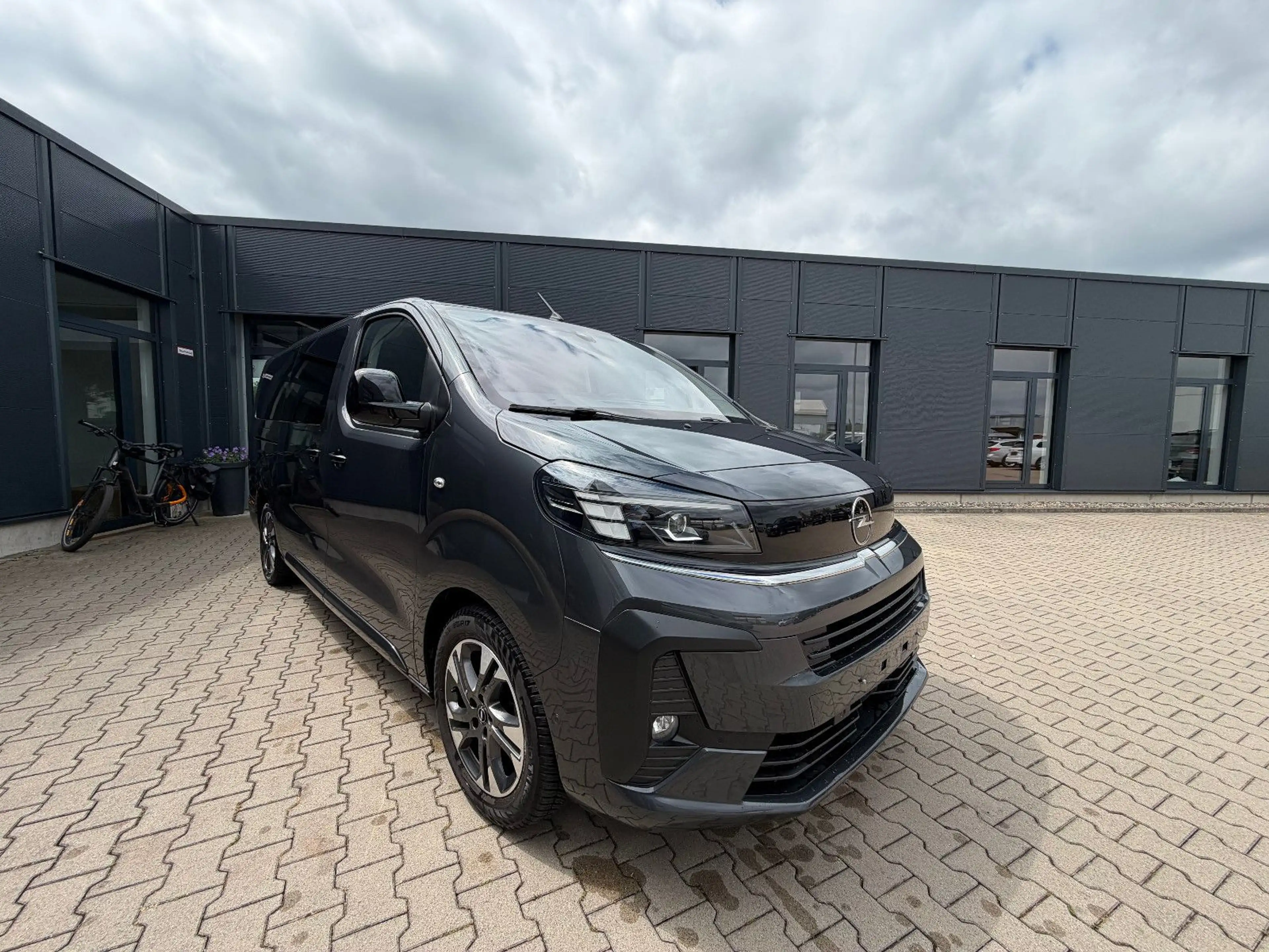Opel Zafira Life Edition 2.0d XL — photo 9