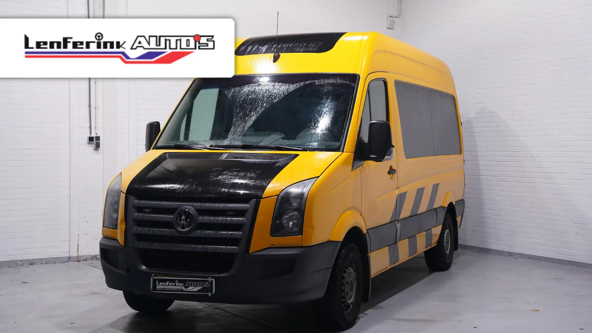 Volkswagen Crafter 2.5 TDI 110 pk L2H2 Airco, APK 12-2025 Trekhaak, C Geel - 1