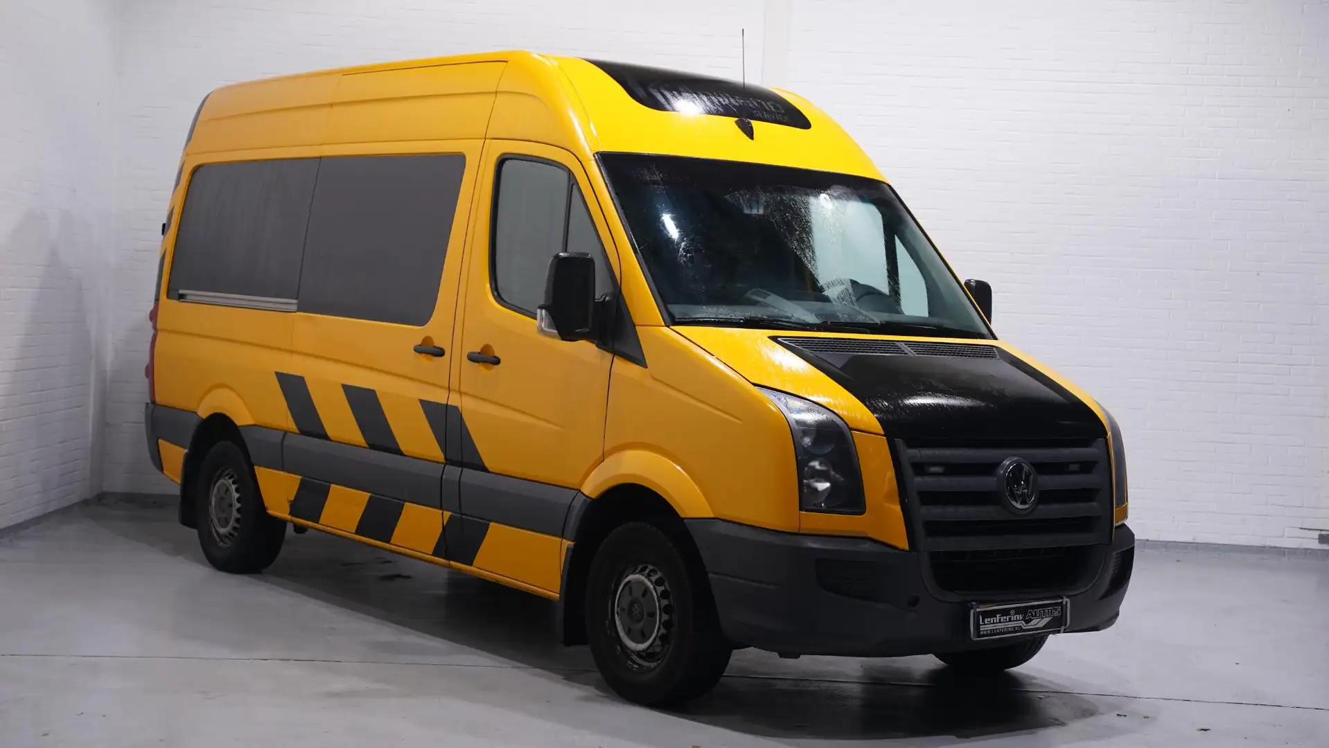 Volkswagen Crafter 2.5 TDI 110 pk L2H2 Airco, APK 12-2025 Trekhaak, C Geel - 2