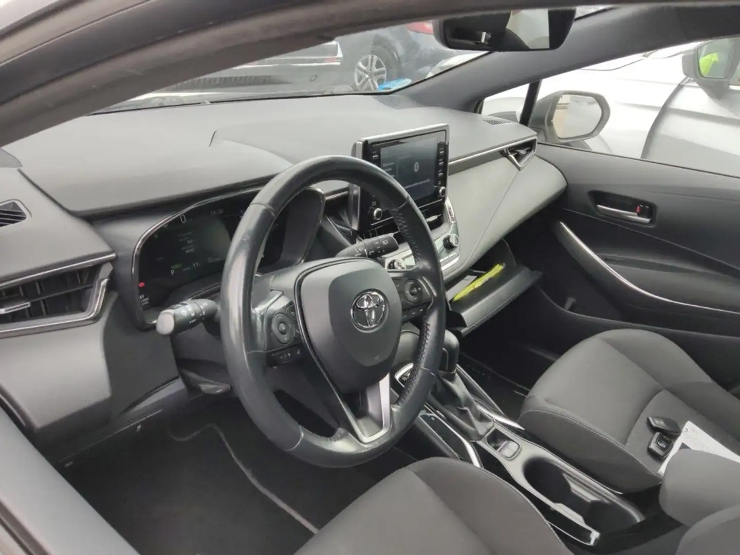 Toyota Corolla Touring Sports 125H Active Tech Weiß - 2