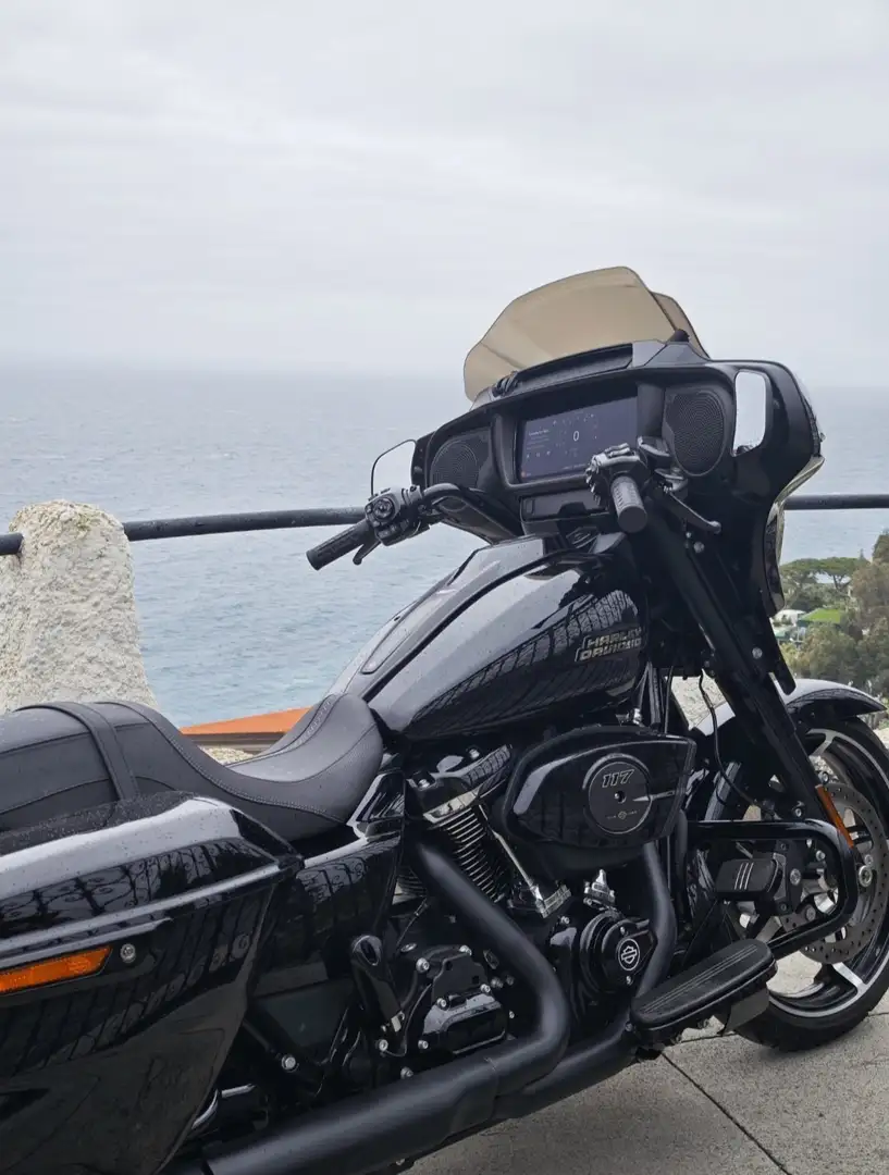 Harley-Davidson Street Glide Negru - 2