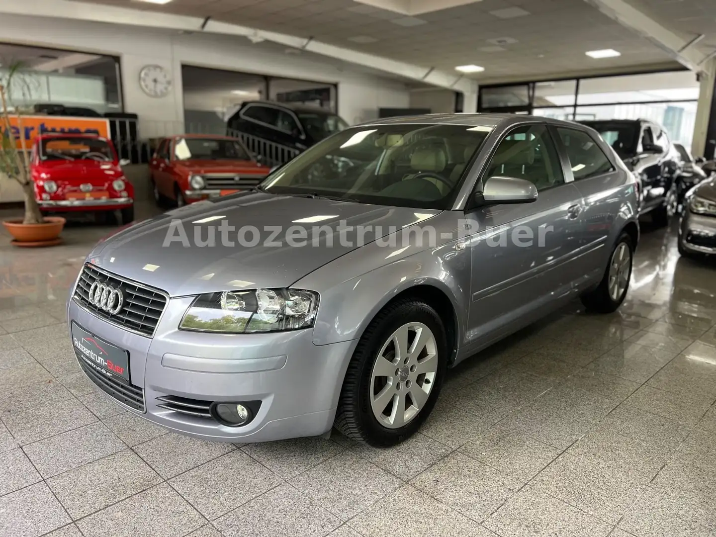 Audi A3 1.6 Automatik Schiebedach/PDC/Tempomat Silber - 2
