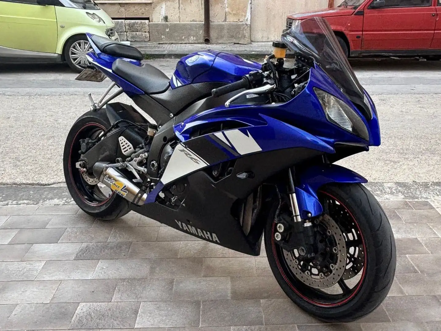 Yamaha YZF-R6 Синий - 1