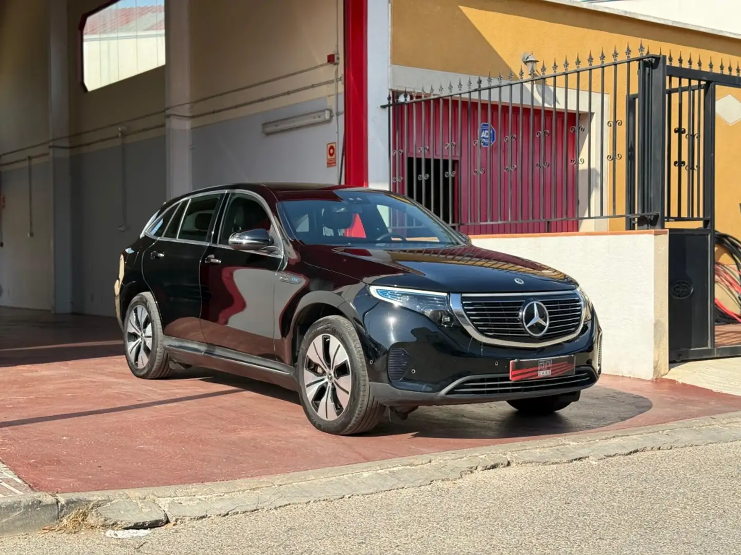 Mercedes-Benz EQC 400 4MATIC Negro - 2