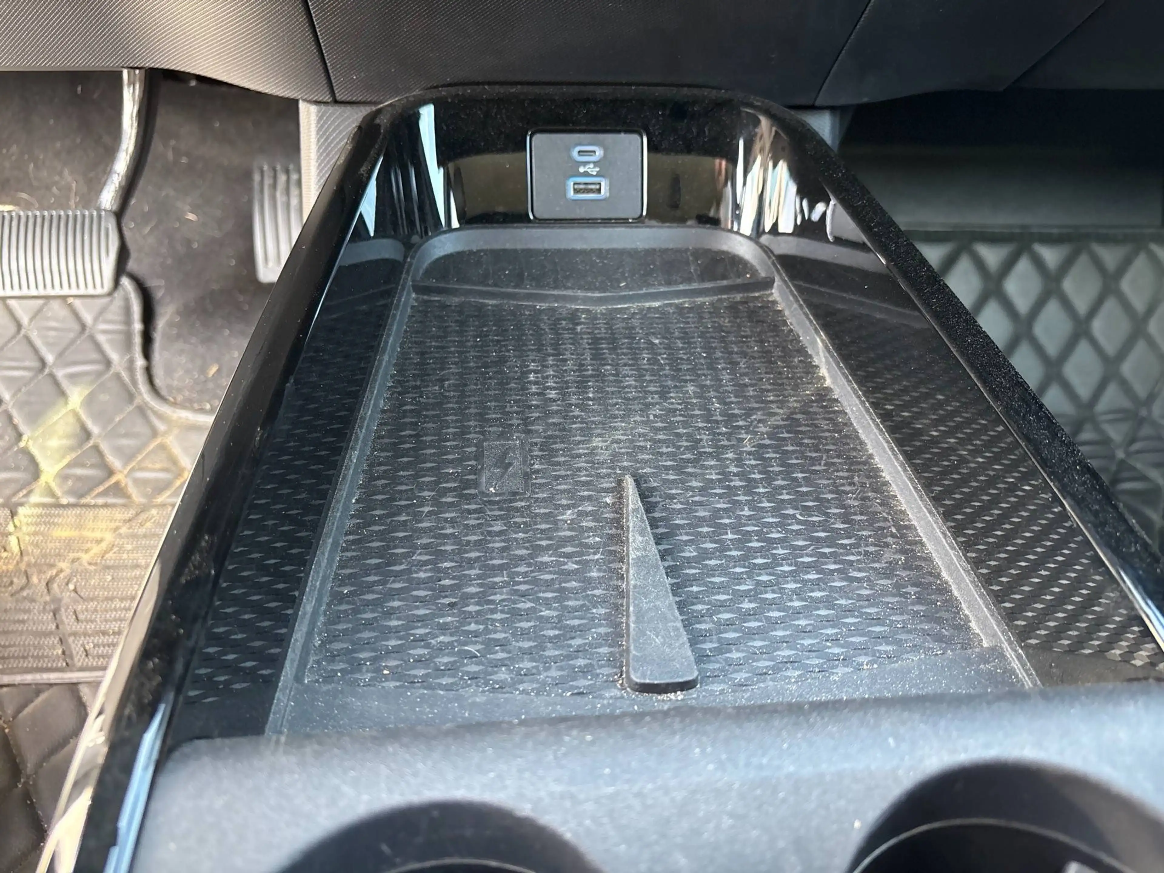 Ford Mustang Mach-E Basis — photo 13