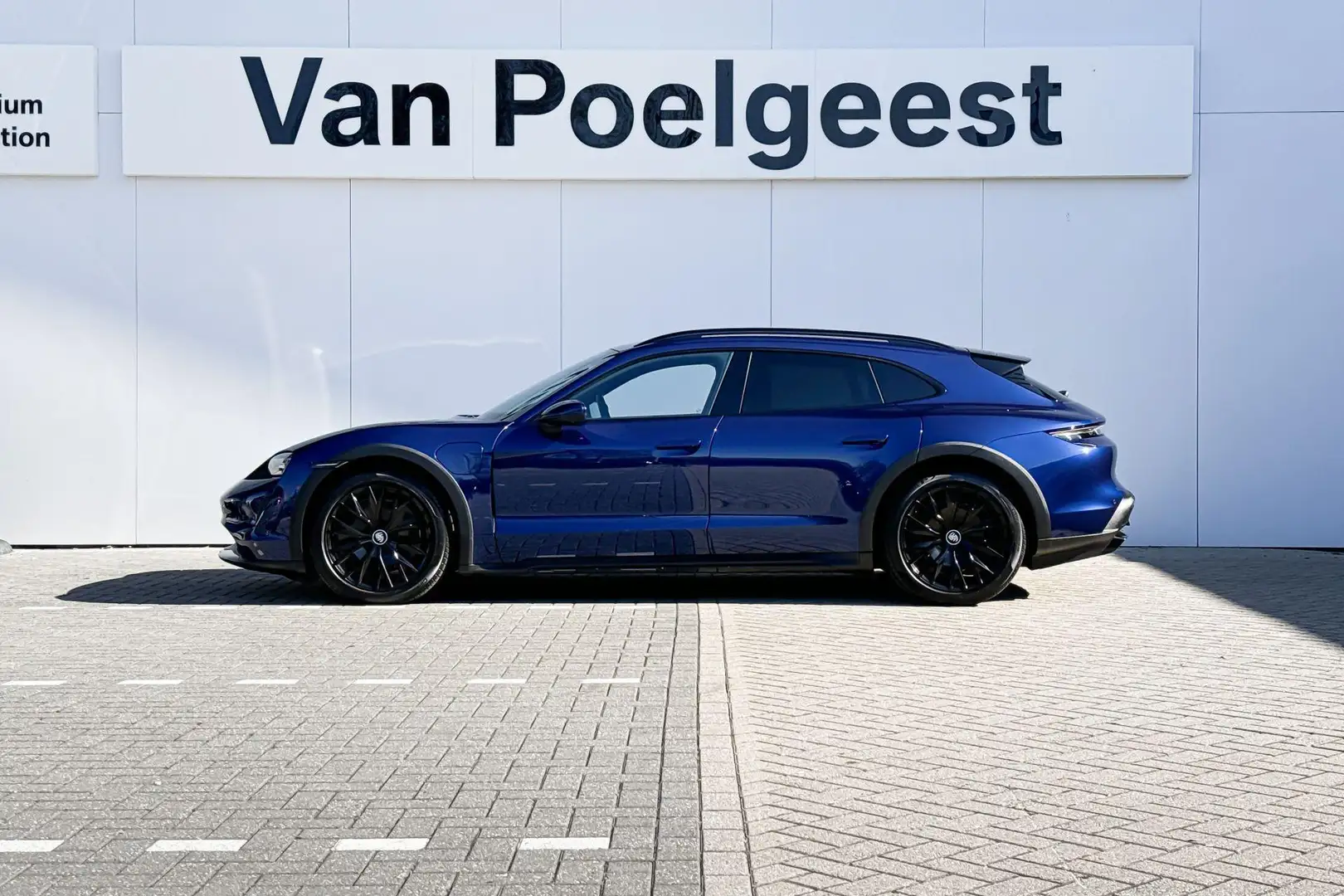 Porsche Taycan Cross Turismo 4 93 kWh Sport Chrono pakket Modrá - 2