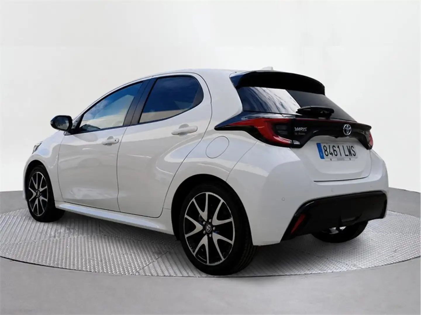 Toyota Yaris 120H 1.5 Style - 2