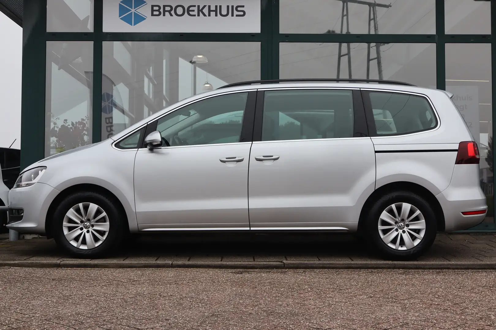 Volkswagen Sharan 149PK 1.4 TSI Comfortline AUTOMAAT | 7-persoons ui Grijs - 2