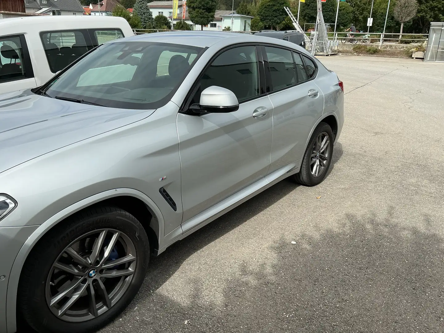 BMW X4 X4 xDrive 30d Aut. Silber - 2
