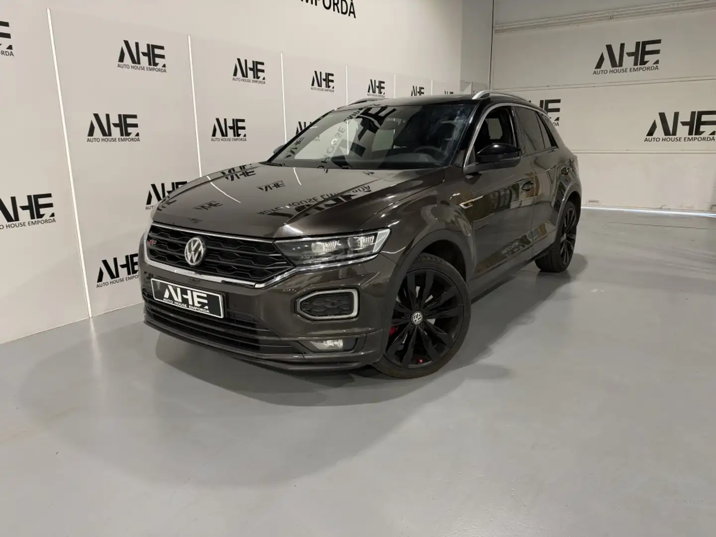 Volkswagen T-Roc 1.5 TSI Sport DSG7 Marrón - 1