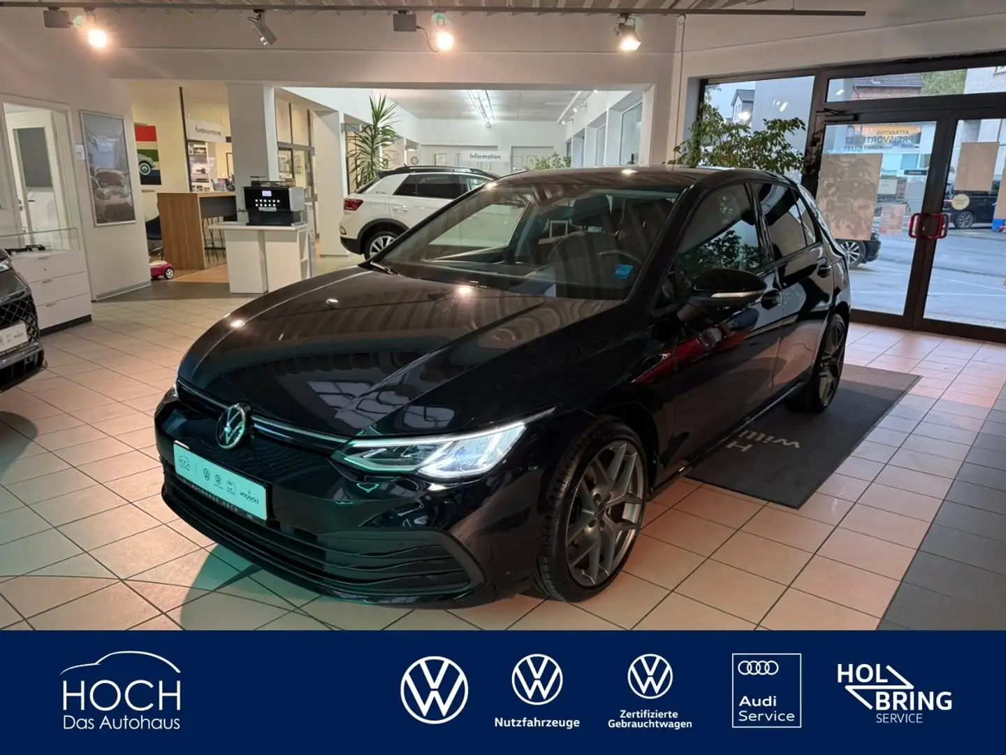 Volkswagen Golf VIII 1.5 TSI Life ACC+LED+Navi+AppConnect Schwarz - 1