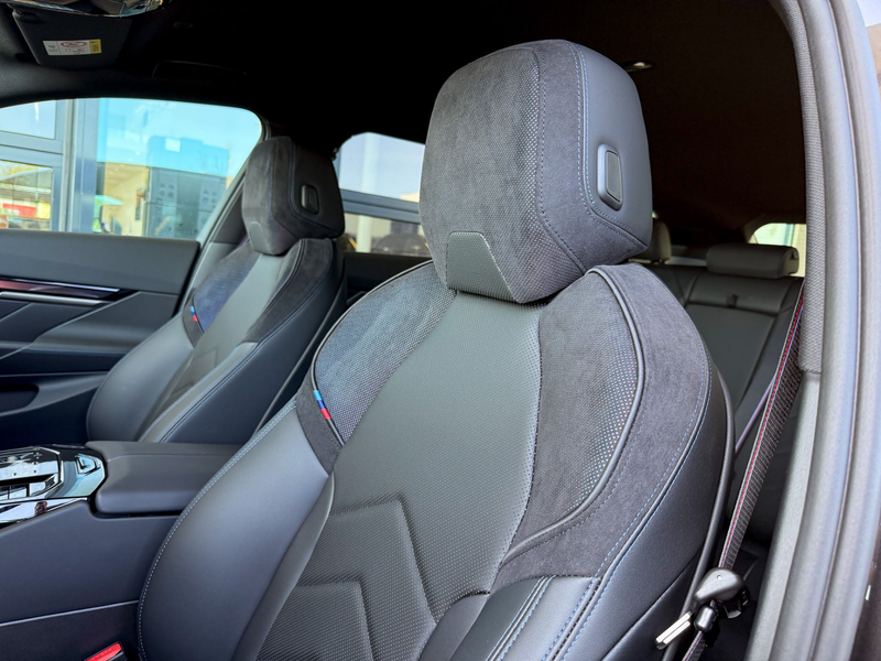 BMW i5 xDrive40 M-Sportpaket Pro — photo 13