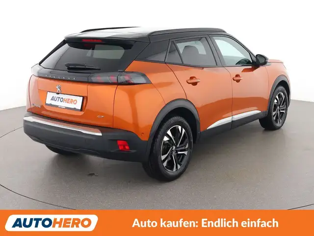 Peugeot e-2008 view 6